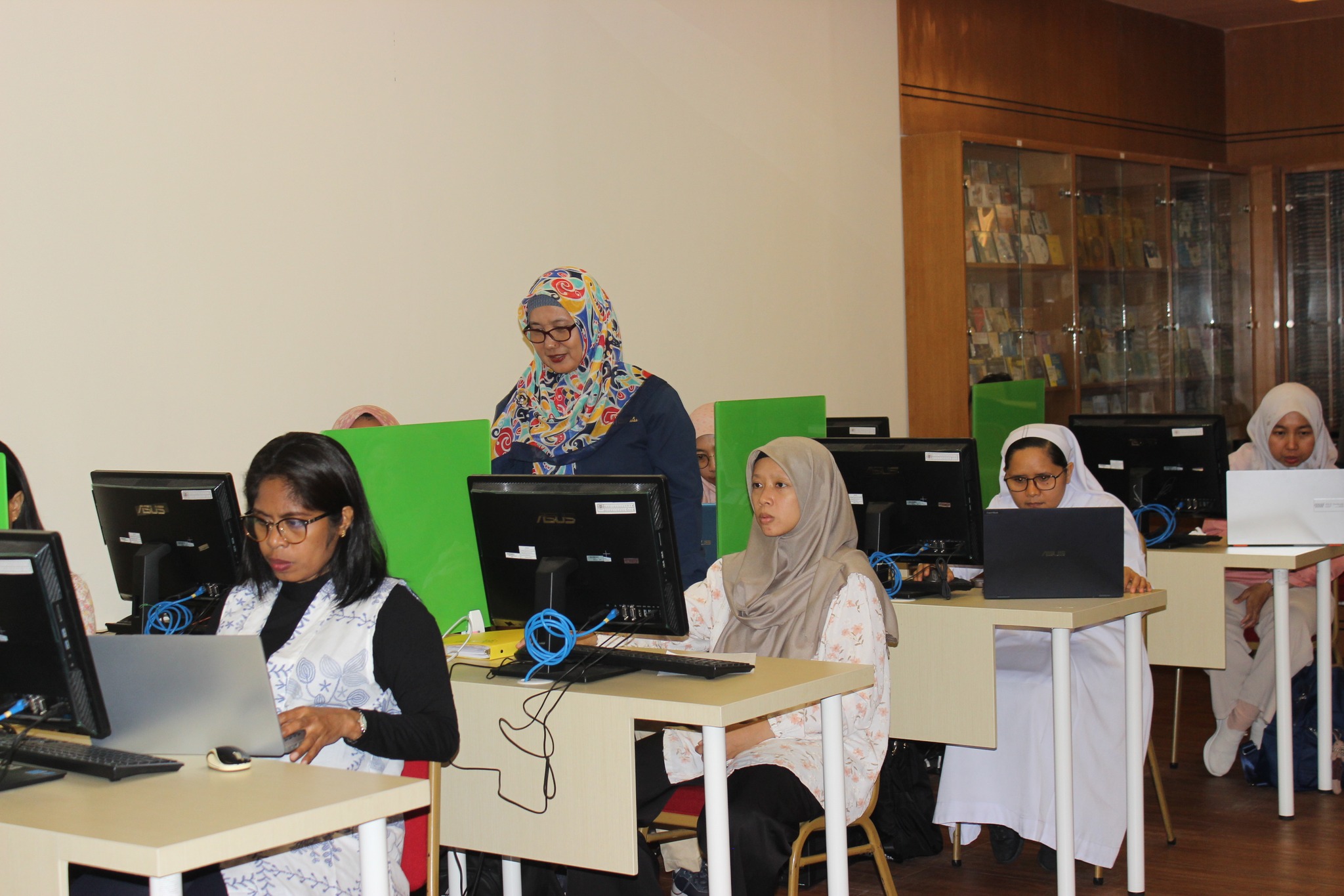 Belajar Mengelola Referensi, Belajar Mengatasi Kekhawatiran: Kisah di Balik Antusiasme Mahasiswa pada SiBaPer Mendeley